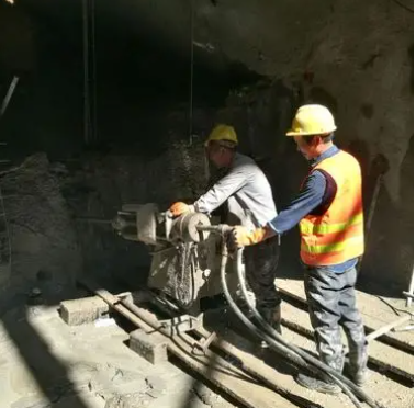 杜集水下抗分散灌浆料特点 水下不分散注浆料介绍